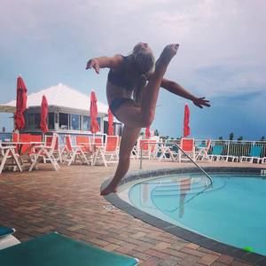 Meet your Posher, Cara